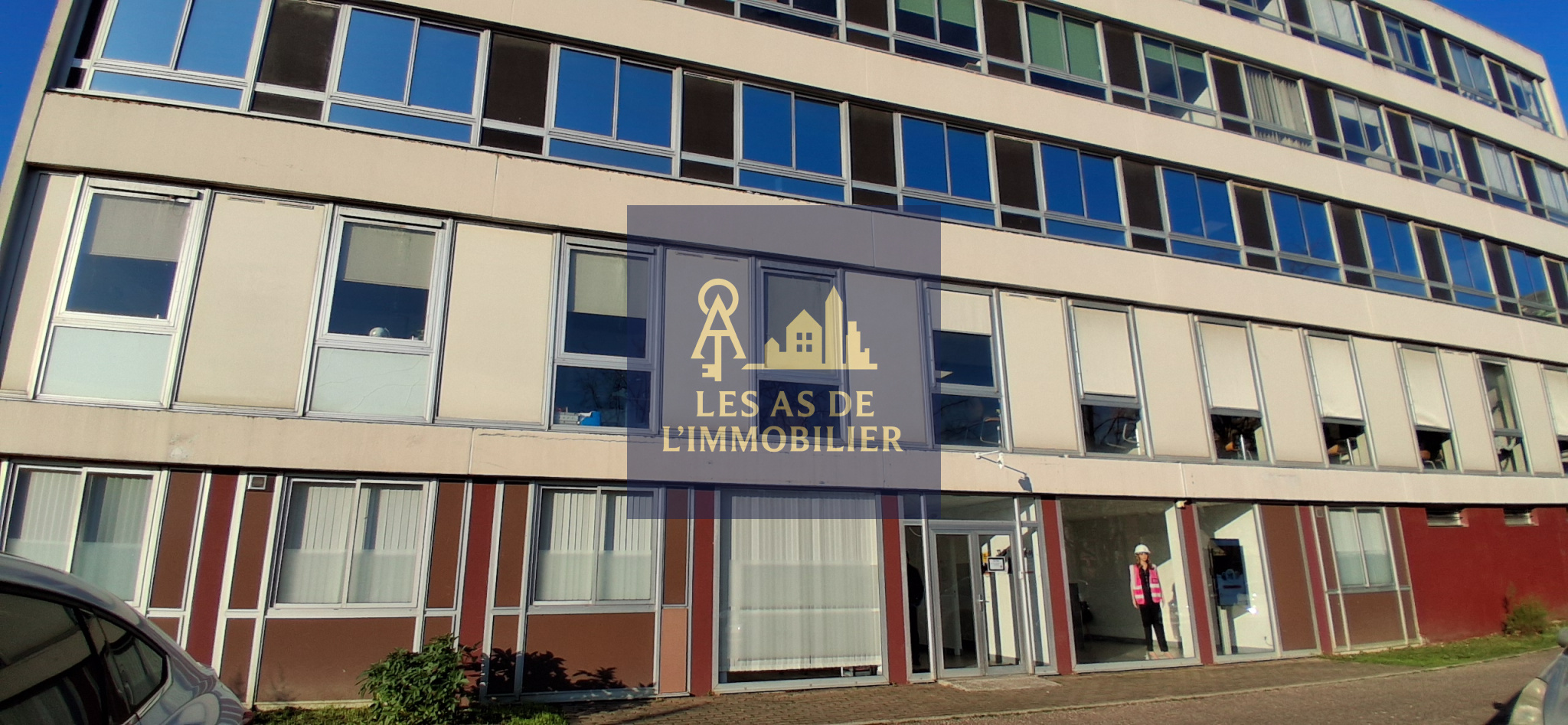 Bureau à vendre à Val de reuil, 1 344 m² – photo 1 sur 5